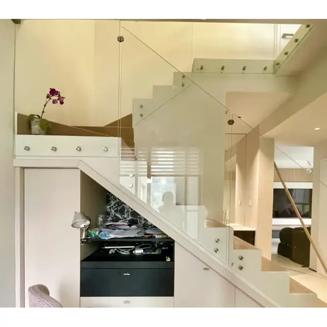 Barandarako beira zulatua