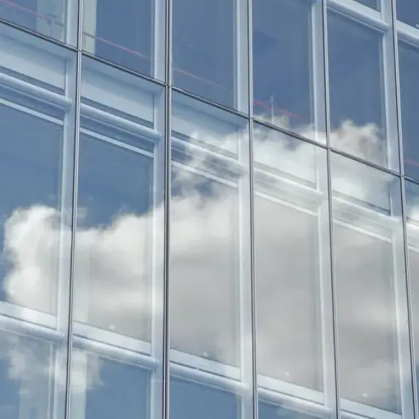 Ate eta leihoetarako UV-ren aurkako beira